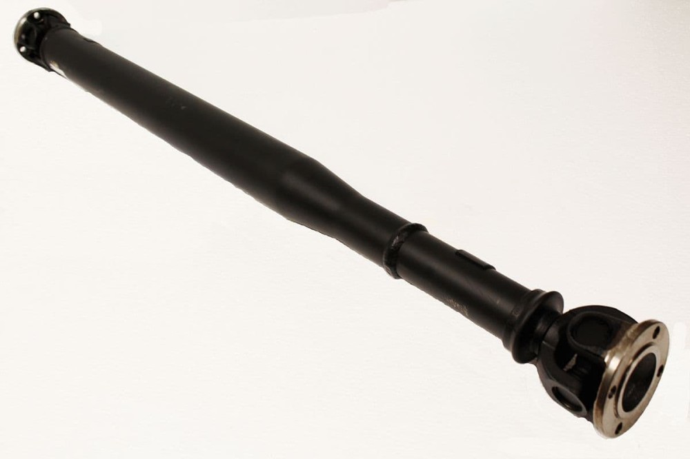 LR010463 Propshaft Rear 110